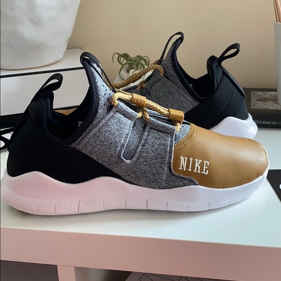 NWT Nike free RN - Picture 3 of 8